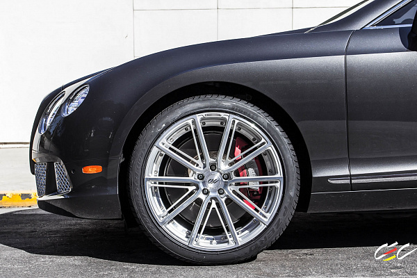 Фото дисков CEC C25 Глянцевый лак на Bentley Continental GT II