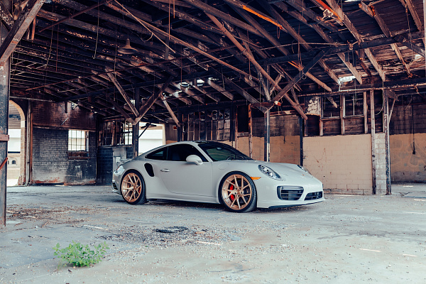 Фото дисков Strasse Wheels SM5RT Deep Concave Duoblock Сатиновая шампань на Porsche 911 VII