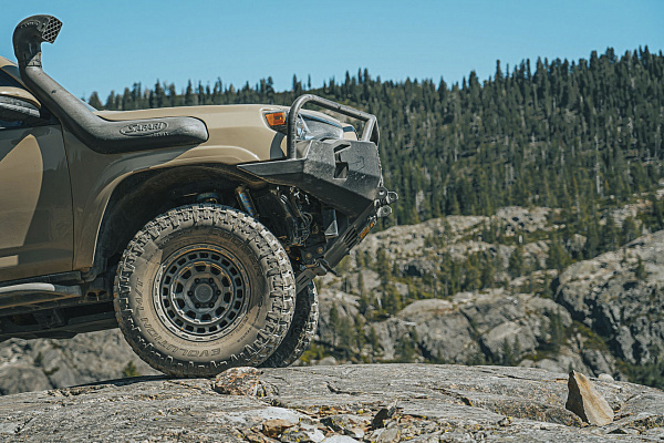 Фото дисков Black Rhino CHAMBER  на Toyota 4Runner V