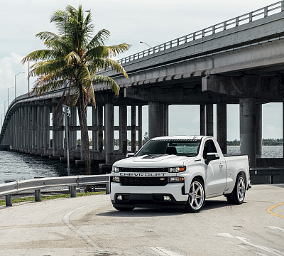 Фото дисков Vossen M-X5 (3-Piece) на Chevrolet Silverado IV