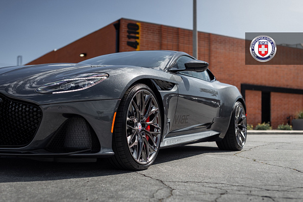 Фото дисков HRE P200 Глянцевый темный лак на Aston Martin DBS 3