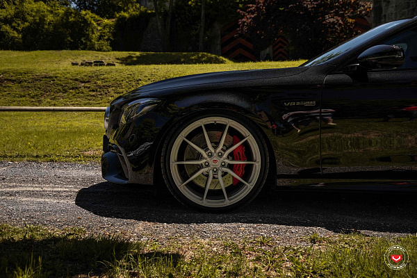 Фото дисков Vossen M-X2 Сатиновый лак на Mercedes-Benz E-Class (W213, S213, C238)