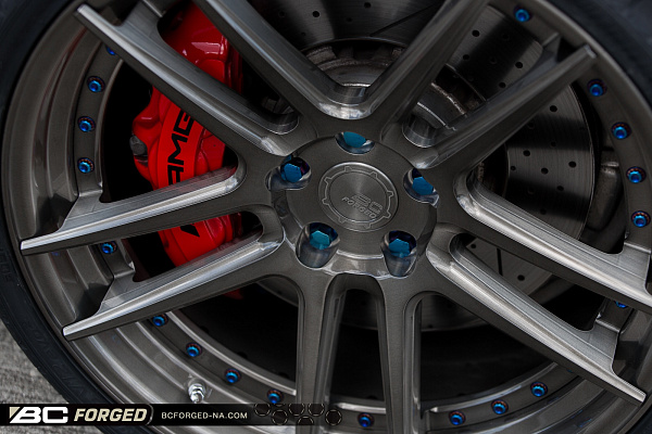 Фото дисков BC Forged HCS01 Глянцевый темный лак на Mercedes-Benz E-Class (W212, S212, C207)