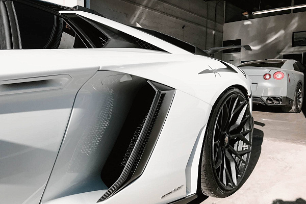 Фото дисков Brixton Forged PF10 Черный матовый на Lamborghini Aventador