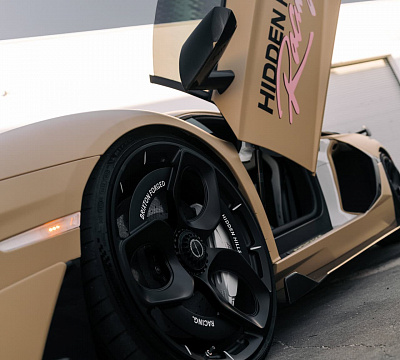 Фото дисков Brixton Forged NC01-R на Lamborghini Aventador