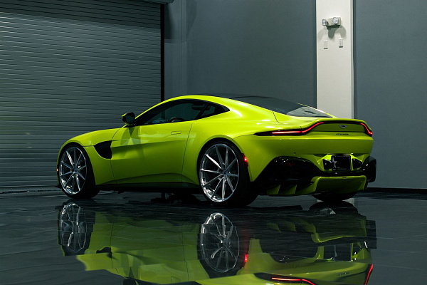 Фото дисков Anrky AN18 Глянцевый лак на Aston Martin Vantage 4
