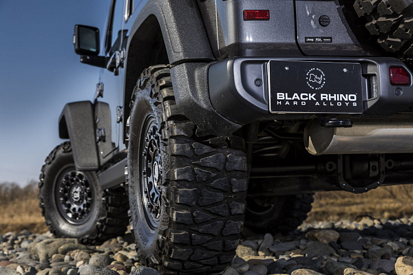 Фото дисков Black Rhino FUJI Черный сатин на Jeep Wrangler IV (JL)