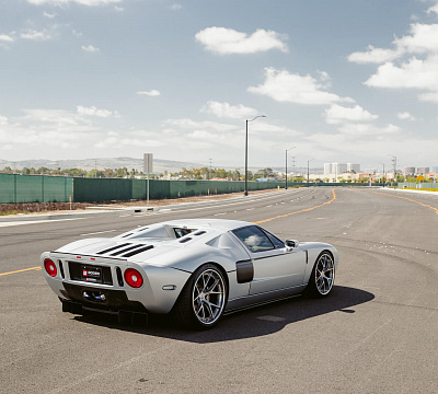 Фото дисков HRE S101 на Ford GT I