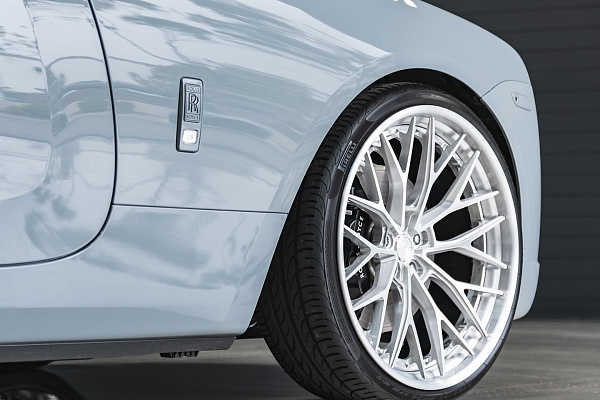 Фото дисков Anrky AN30 Глянцевый лак на Rolls-Royce Wraith