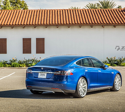Фото дисков Vossen VFS-1 на Tesla Model S