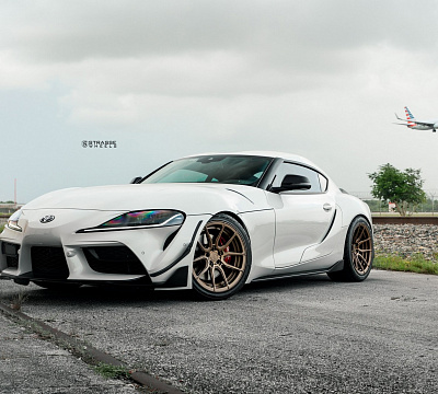 Фото дисков Strasse Wheels SV5 Deep Concave Duoblock на Toyota Supra A90