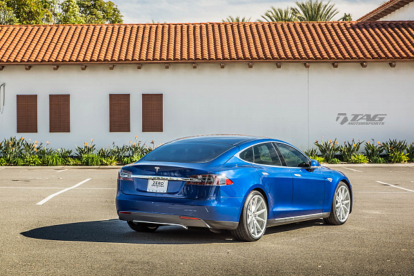Фото дисков Vossen VFS-1 Серебро на Tesla Model S