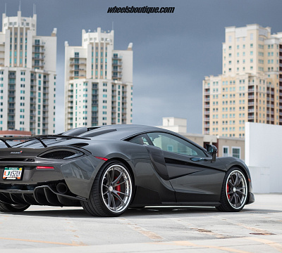 Фото дисков HRE S101 на McLaren 570S