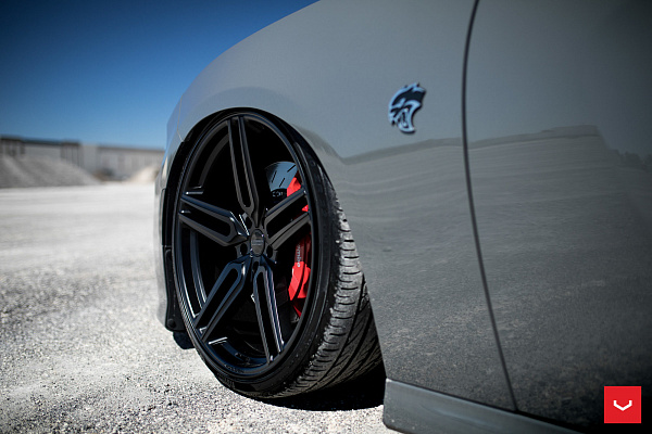 Фото дисков Vossen HF-1 Черный сатин на Dodge Charger VII