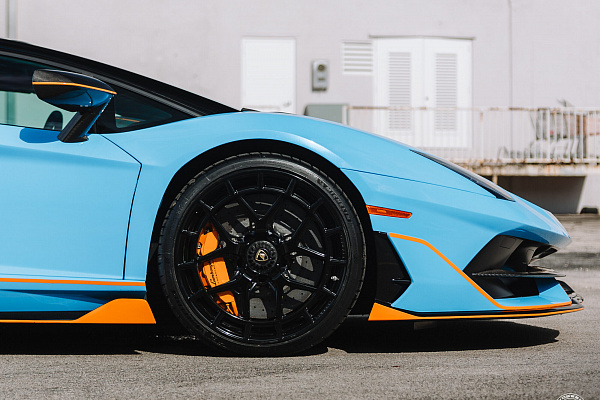 Lamborghini Aventador