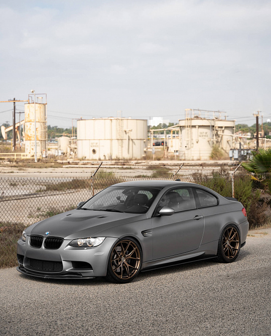 Фото дисков P101 Глянцевая бронза на BMW 3/M3 (E90)
