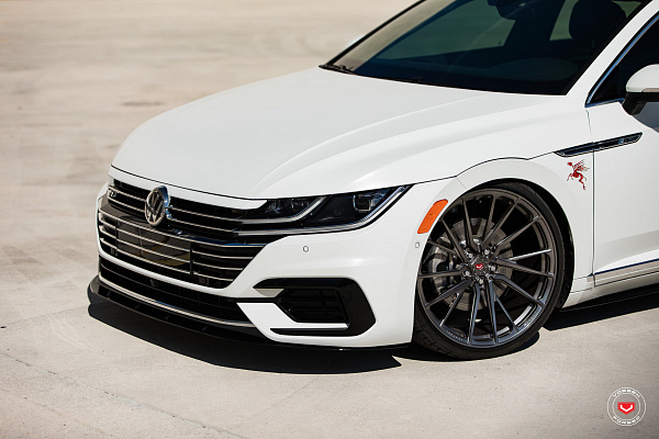 Фото дисков Vossen M-X4T Глянцевый темный лак на Volkswagen Arteon