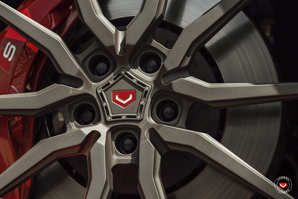 Фото дисков Vossen M-X2 (3-Piece) Черный сатин на Audi Q8