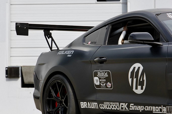 Фото дисков MRR FS06 Черный сатин на Ford Mustang VI