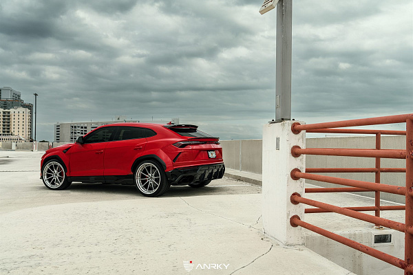 Фото дисков Anrky AN38 Полированный лак на Lamborghini Urus
