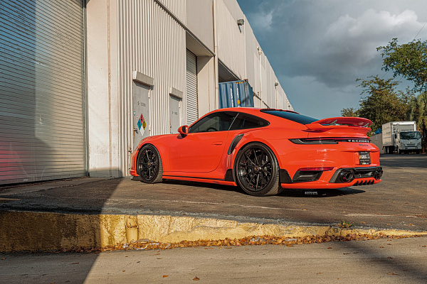 Фото дисков Strasse Wheels SV10 Deep Concave Duoblock Черный сатин на Porsche 911 VIII