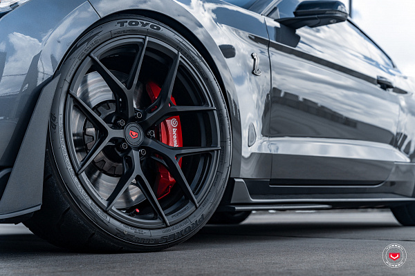 Фото дисков Vossen S21-01 Черный сатин на Ford Mustang VI