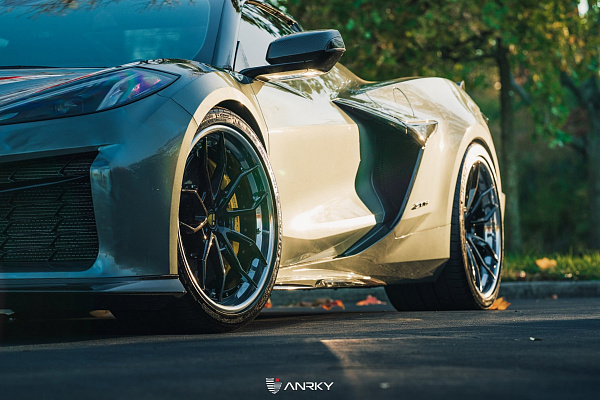 Фото дисков Anrky AN31 Черный глянец на Chevrolet Corvette C8