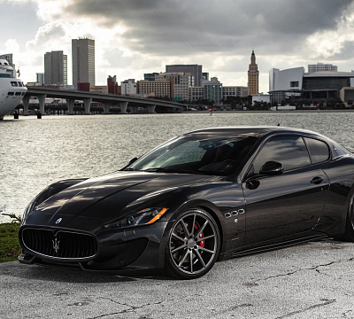 Фото дисков Vossen VFS-1 на Maserati GranTurismo I