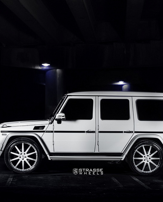 Фото дисков R10 Signature Другой цвет на Mercedes-Benz G-Class II