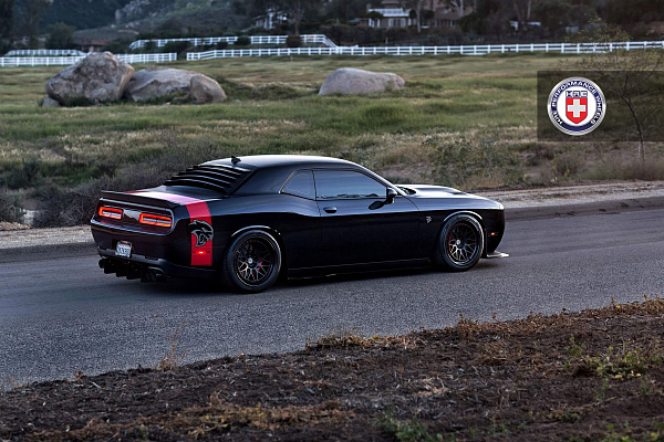 Фото дисков HRE 300 Черный сатин на Dodge Challenger III