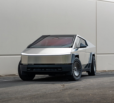 Фото дисков Brixton Forged LX15 на Tesla Cybertruck