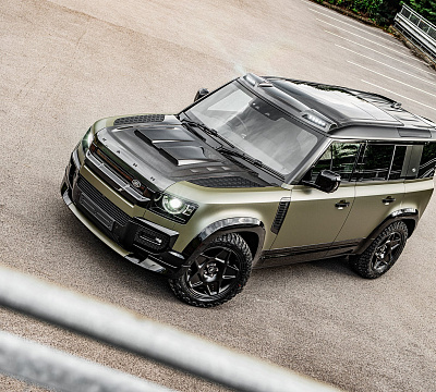 Фото дисков Kahn Mondial Retro на Land Rover Defender II
