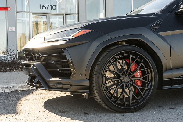 Фото дисков Anrky AN30 Черный сатин на Lamborghini Urus