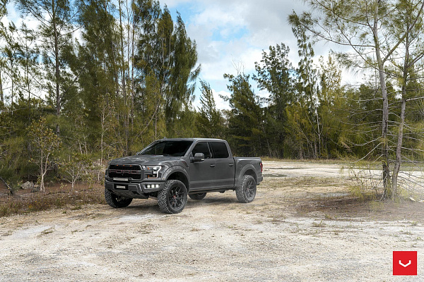 Фото дисков Vossen HF6-4 Черный сатин на Ford F-150 XIII