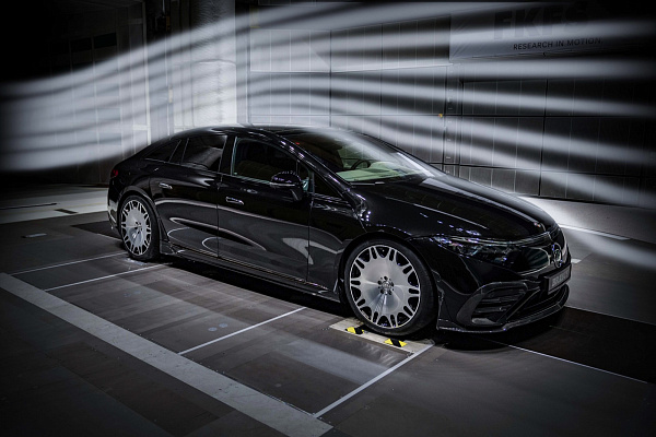 Фото дисков BRABUS Monoblock M (Platinum Edition) Черный глянец на Mercedes-Benz EQS