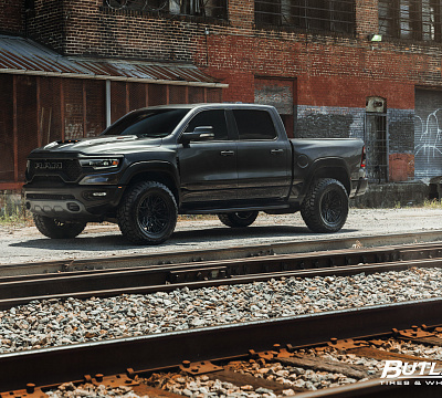 Фото дисков Vossen HF6-5 на Ram 1500 V