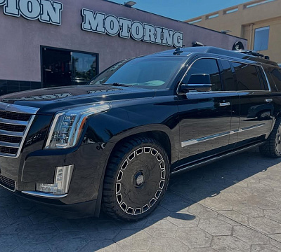 Фото дисков Giovanna Dicotto на Cadillac Escalade IV