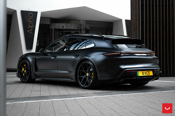 Фото дисков Vossen HF-5 Черный глянец на Porsche Taycan I