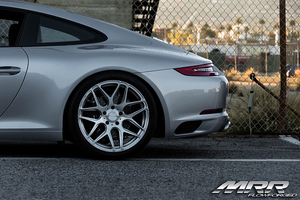 Фото дисков MRR FS01 Сатиновый лак на Porsche 911 VII