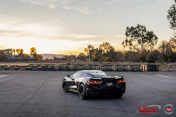 Фото дисков Vossen S21-01 Черный глянец на Chevrolet Corvette C8
