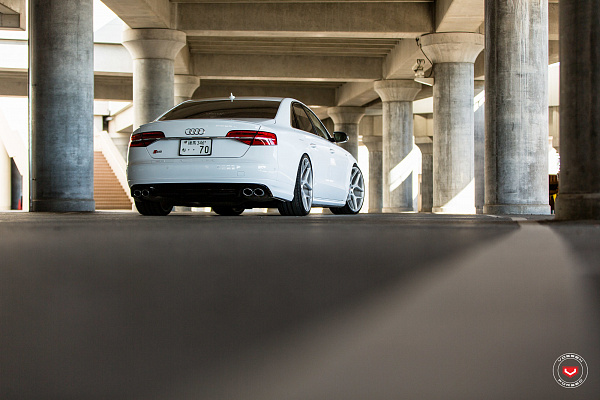 Фото дисков Vossen CG-205 Сатиновый лак на Audi A/S 8 (D4)