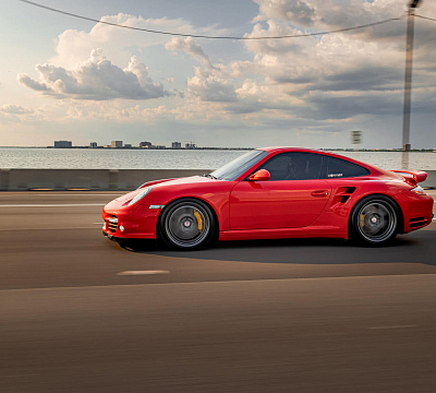 Фото дисков HRE 527 на Porsche 911 VI