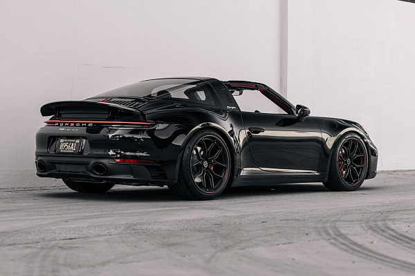 Фото дисков Brixton Forged CM5-RS Черный матовый на Porsche 911 VIII
