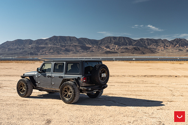 Фото дисков Vossen HF-5 Сатиновая бронза на Jeep Wrangler IV (JL)