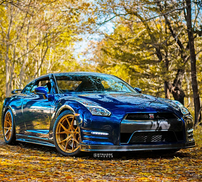 Фото дисков Strasse Wheels SM5R Deep Concave Monoblock на Nissan GT-R
