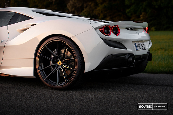 Фото дисков NOVITEC NF8 Черный глянец на Ferrari F8