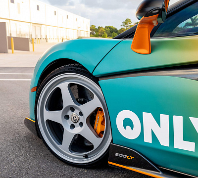 Фото дисков HRE 305 GT на McLaren 600