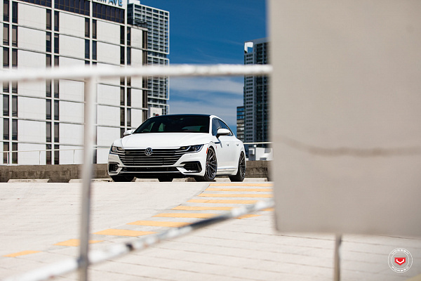 Фото дисков Vossen M-X4T Глянцевый темный лак на Volkswagen Arteon