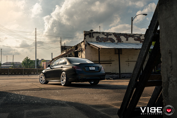 Фото дисков Vossen EVO-3 Глянцевый лак на Mercedes-Benz E-Class (W213, S213, C238)