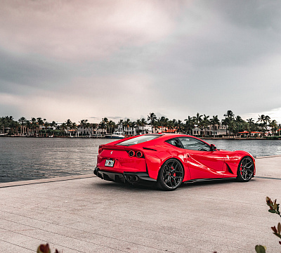 Фото дисков Vossen EVO-4 на Ferrari 812